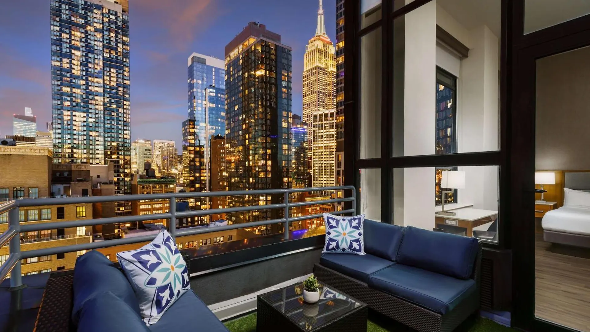 Doubletree By Hilton Hotel New York City - Chelsea contacts